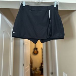 EUC-Nike Dri-fit Tennis skirt
